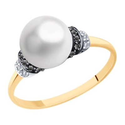 Кольцо из золота с жемчугом